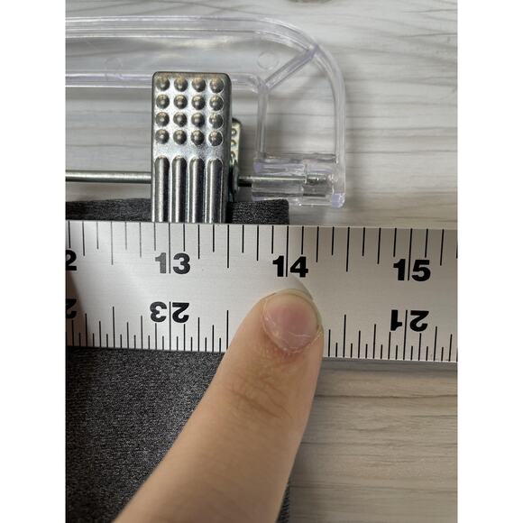 Under Armour Pants Womens Medium Gray Black Compression HeatGear Capri Leggings - Picture 2 of 6